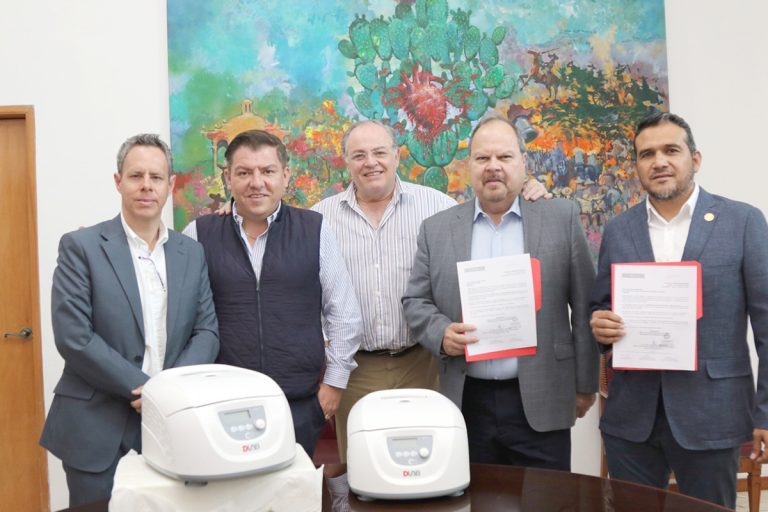 ENTREGA DE CENTRIFUGAS A OPD SALUD JALISCO (1)